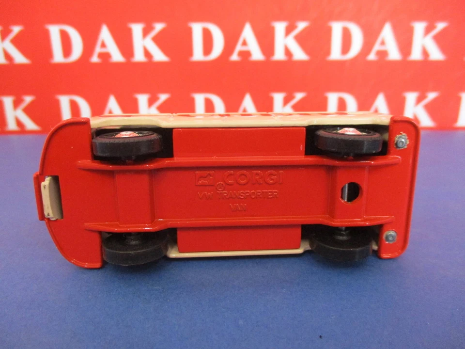 Die cast Modellino Furgone Van Volkswagen T1 Van Mon Cheri by Corgi - Immagine 4 di 4