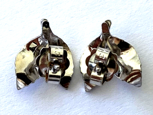 14K White Solid Gold Ladies Or Child Double Leaf Post Pierced Stud Earrings - Picture 14 of 15