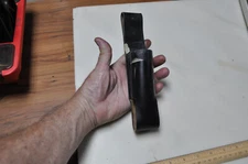 Uknown Brand Black Leather   Pepper / Mace Spray Duty Belt Case,Used, see pictur