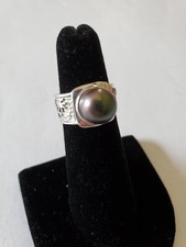 925 Sterling Silver Black Freshwater Pearl Ring with Embossed Band - Size 5