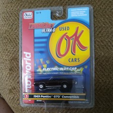 SC377-3B Auto World Thunderjet 1969 Pontiac GTO Convertible HO Scale Slot Car