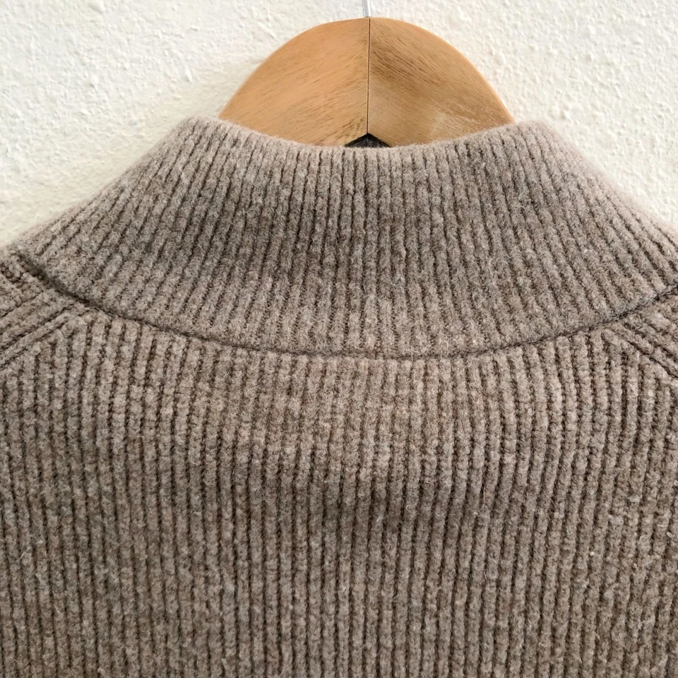 Свитер UNIQLO из акриловой/шерстяной смеси на молнии 1/4 размер маленький - Изображение 3 из 4