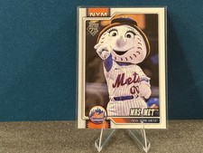 2026 Topps Mrs. Met #M-14 BASEBALL CARD New York Mets Mascots