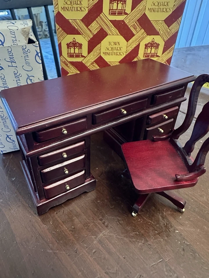 De colección. Escritorio para casa de muñecas Town Square Miniatures con silla nuevo falta perilla de 1 cajón Foto 2 de 4