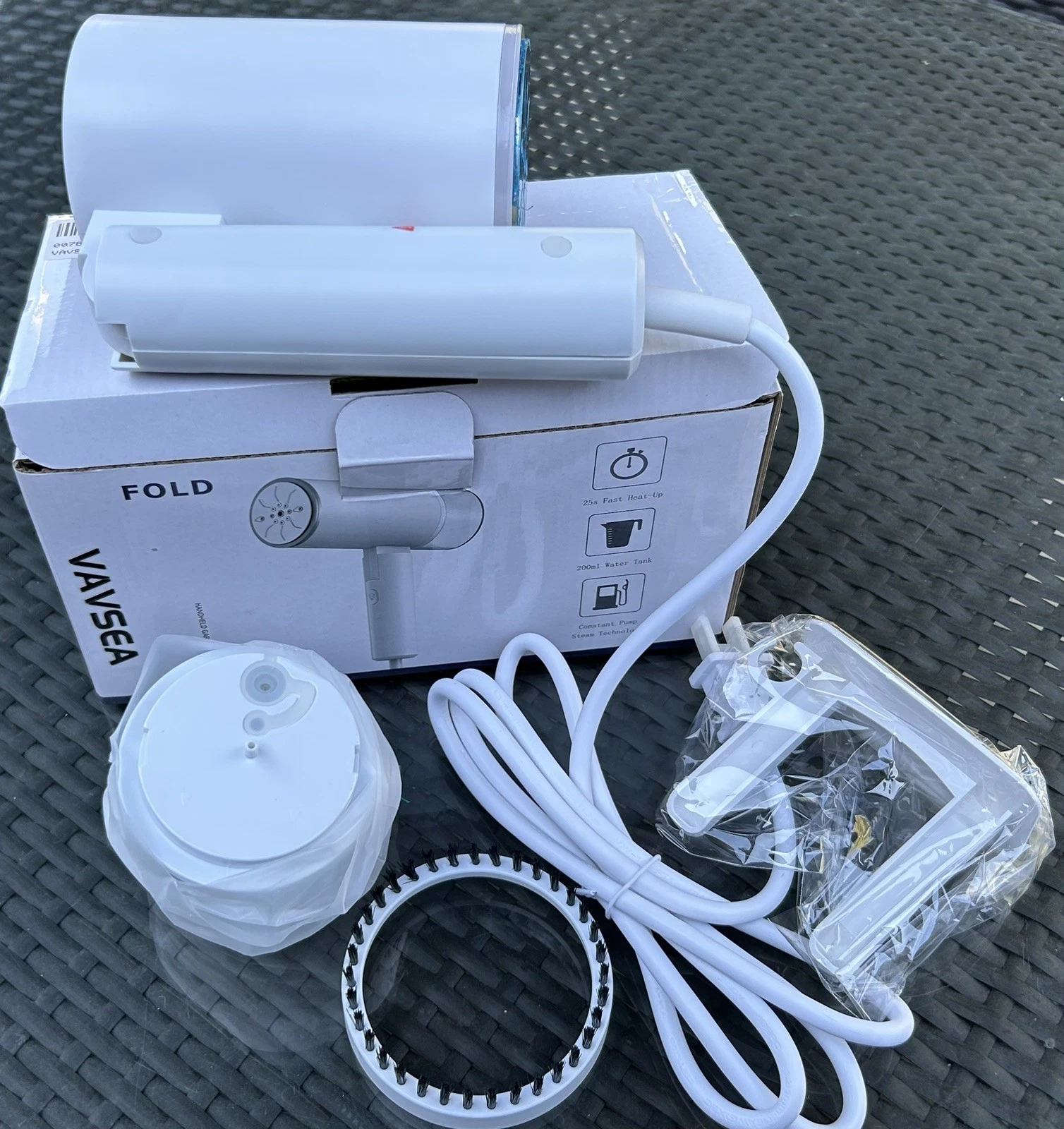 Vavesa Handheld Steamer Steam Iron Foldable Travel White $52