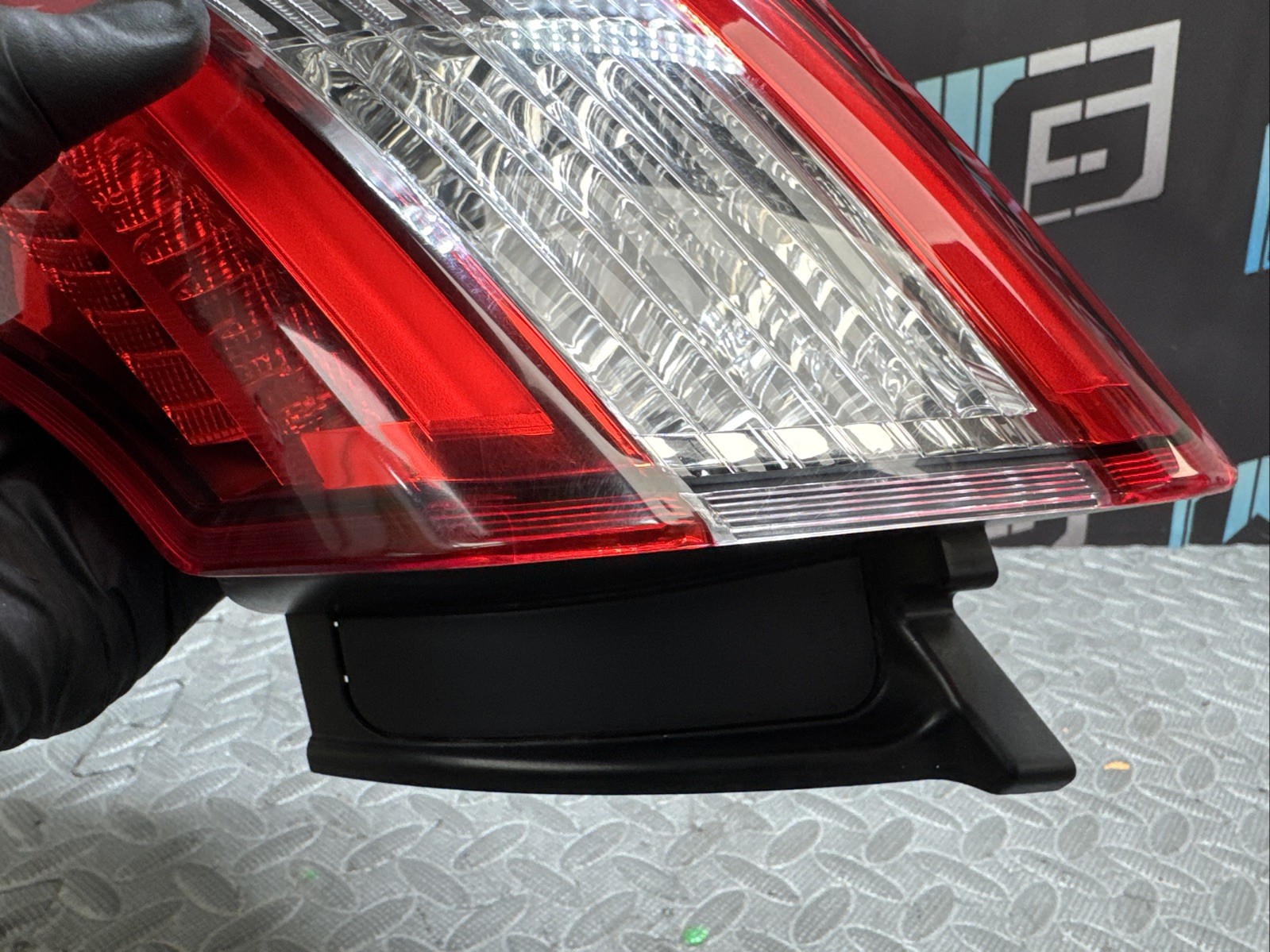 OEM 2014-2020 MASERATI GHIBLI TAIL LIGHT RIGHT OUTER QUARTER PANEL
