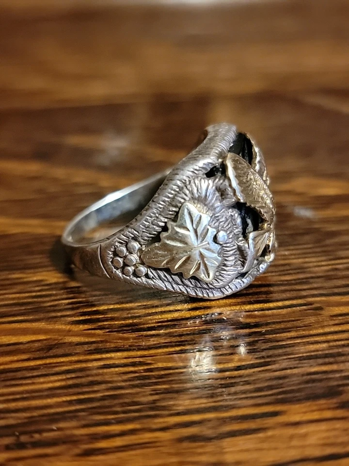 Black Hills Gold Sterling 925 RGC 12k 10k Onyx Flying Eagle Men's Ring Size 10.5 - Image 3 of 4