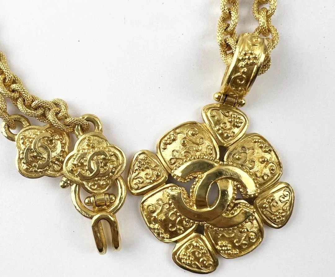 Collana CHANEL rara oro marchio cocco vintage antica