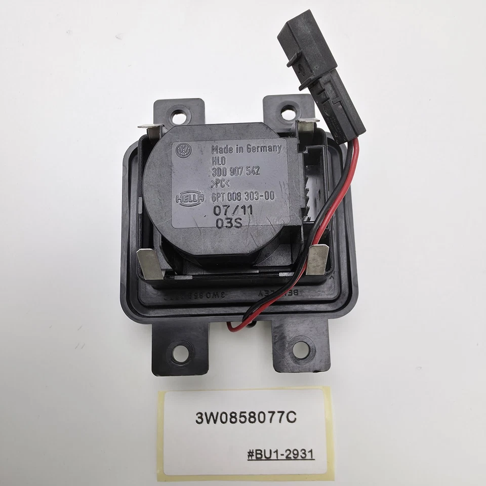 2004-2018 Bentley Continental GTC Temperature Sensor 3W0858077C - Image 2 of 4