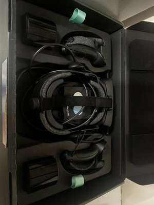 Valve Index PC VR Headset Full Kit - Black