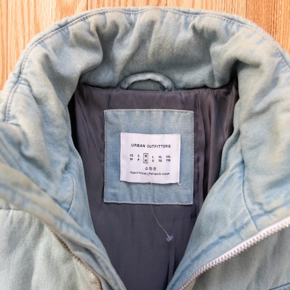 Urban Outfitters 男式牛仔战术实用 Puffer 全拉链夹克,尺寸 M — 第 2/4 张图片