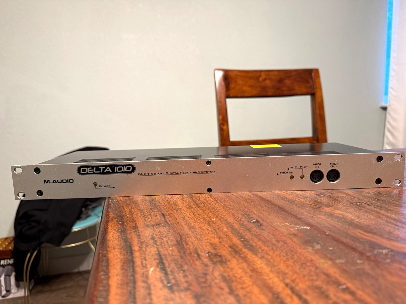 M-Audio Delta 1010 24-Bit/96kHz 10-Channel Rackmount PCI Interface MID for parts