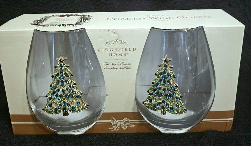 RIDGEFIELD HOME SPARKLING DECORATED CHRISTMAS GLASSES BRAND NEW IN BOX