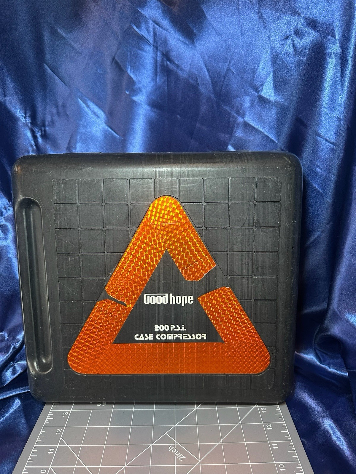 Good Hope 200 P.S.I. Case Compressor Roadside Emergency Kit In Case Tested/Works