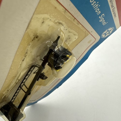 AHM HO SCALE 8 LIGHT POSITION SIGNAL #5643 - NOS - Picture 5 of 10