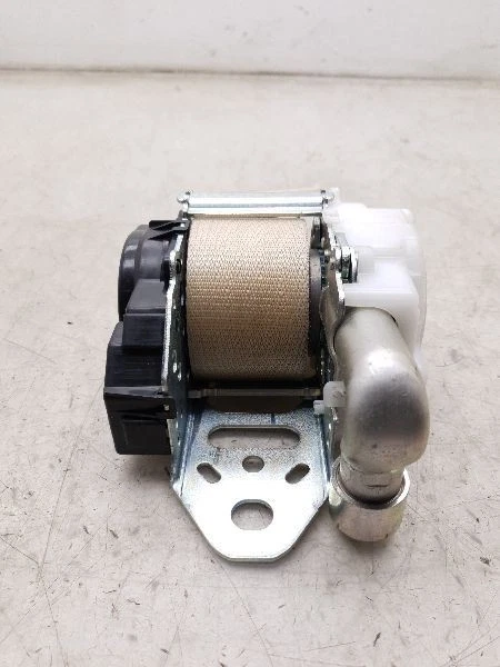 13 14 15 LEXUS ES300H MONTAJE CINTURÓN SEGURIDAD DELANTERO LADO PASAJERO Foto 2 de 4