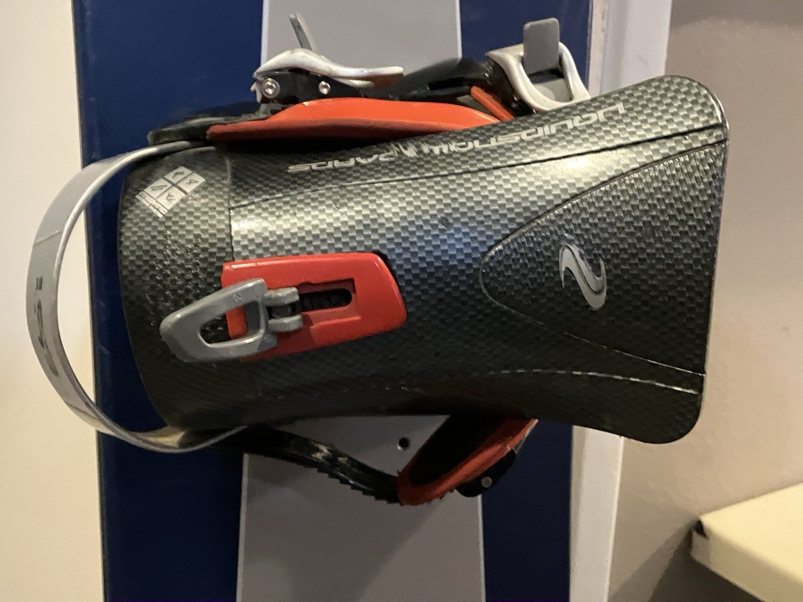 Santa Cruz Snowboard 156 cm Bee Graphic Complete Set w/ Liquid Force LF Bindings