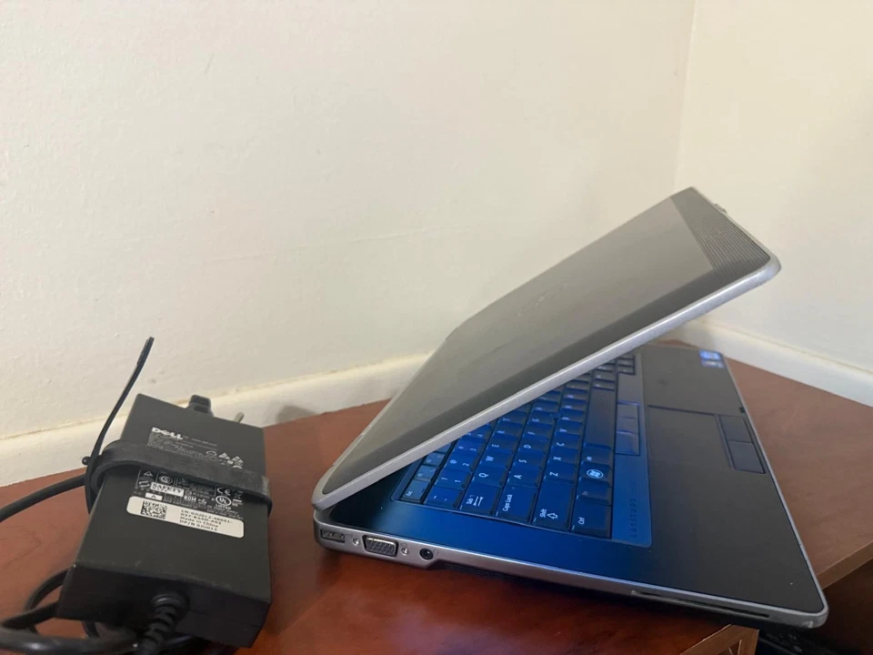 DELL LATITUDE E6430 LAPTOP 14" i5-4300U 2.53GHz 128GB SSD 8GB WINDOWS 11 PRO - Image 3 of 4