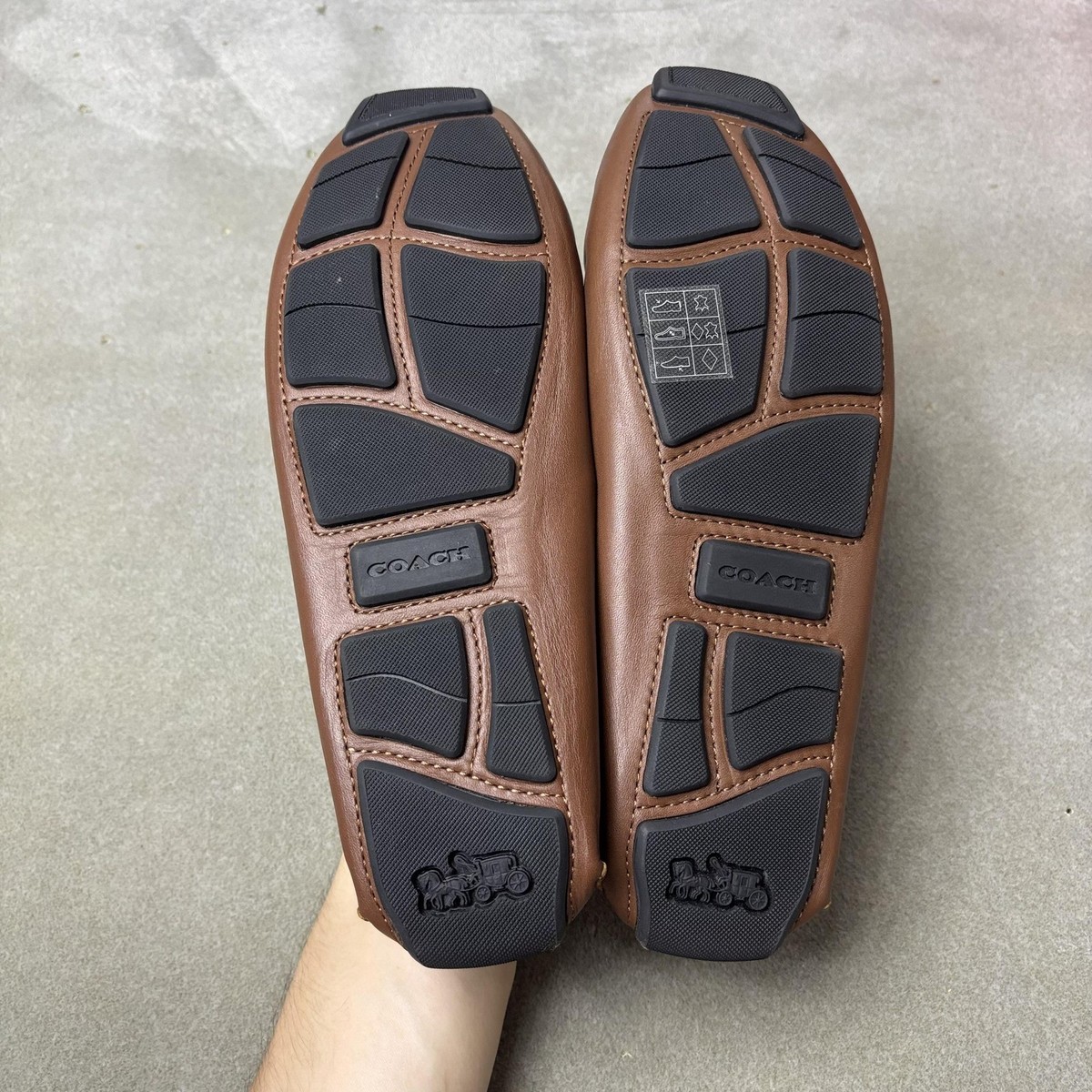 Coach Signature Coin Driver Mens Size 9.5D Loafers Slip On  display picture 2