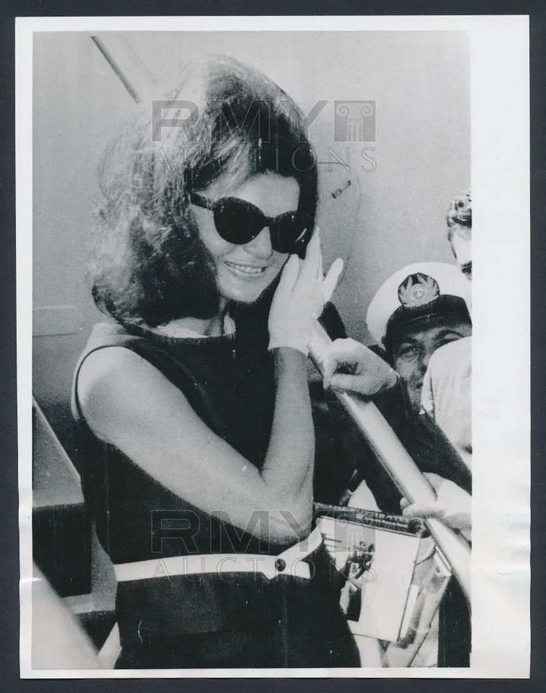1967 The Glamorous Jackie Kennedy Vintage Photo with Sunglasses