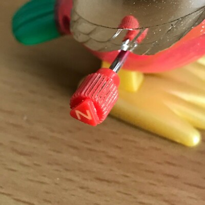 Z Wind Up Small Transparent Plastic Jumping Pink Toucan Toy, Works