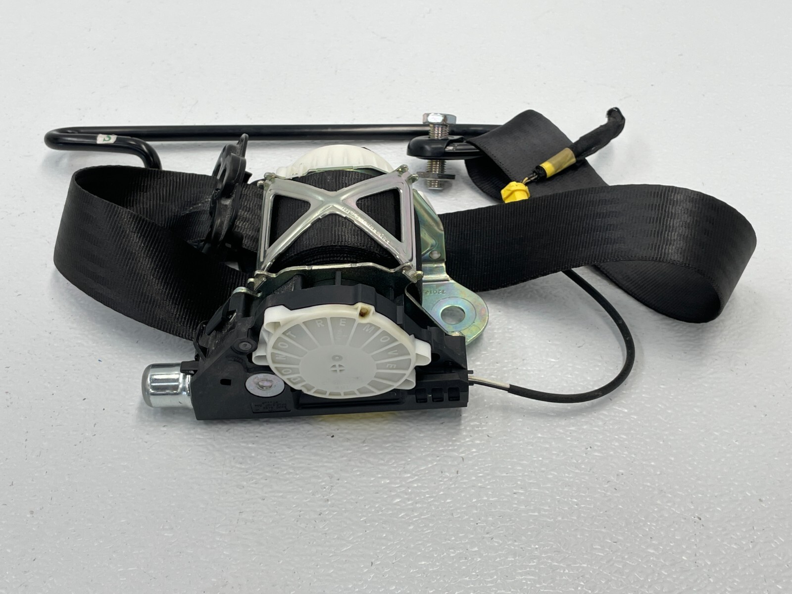 13 14 Maserati Granturismo M145 Front Left Driver Seatbelt Retractor 1458 OEM