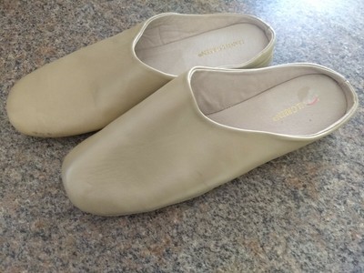 daniel green slippers narrow