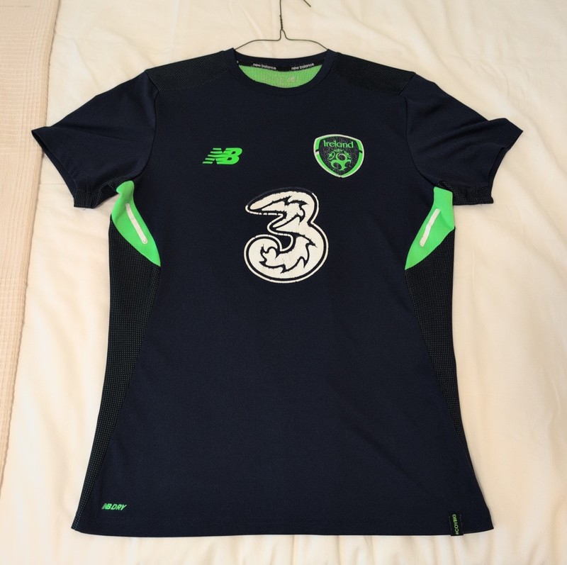 New Balance Ireland Football Soccer Jersey Size Men's Medium M
