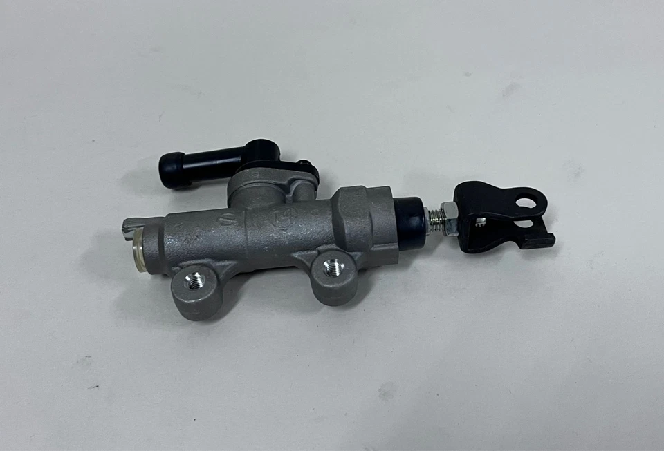 HONDA CB600F HORNET 1998-2001 CILINDRO MESTRE TRASEIRO SUB # 43510-MBZ-611 (520)IR - Imagem 2 de 4