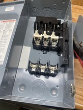 New with Damage SQUARE D H362 Heavy Duty Safety  Switch 60A 600VAC 50/60HZ