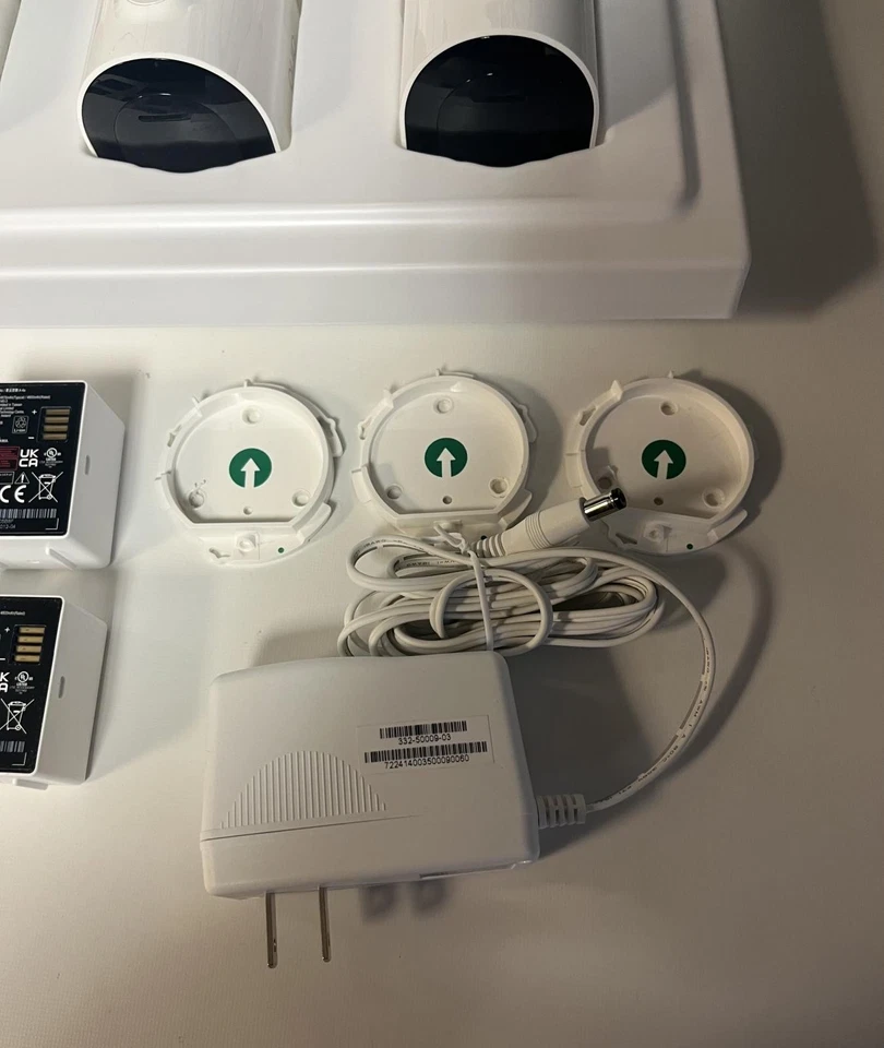 Paquete de seguridad Arlo Pro 5S 2K con 3 cámaras focas inalámbricas Foto 3 de 4