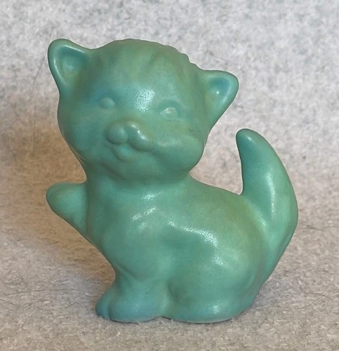 Cute Van Briggle Pottery kitten figurine 3" EX! Ming Blue Finisher's initials