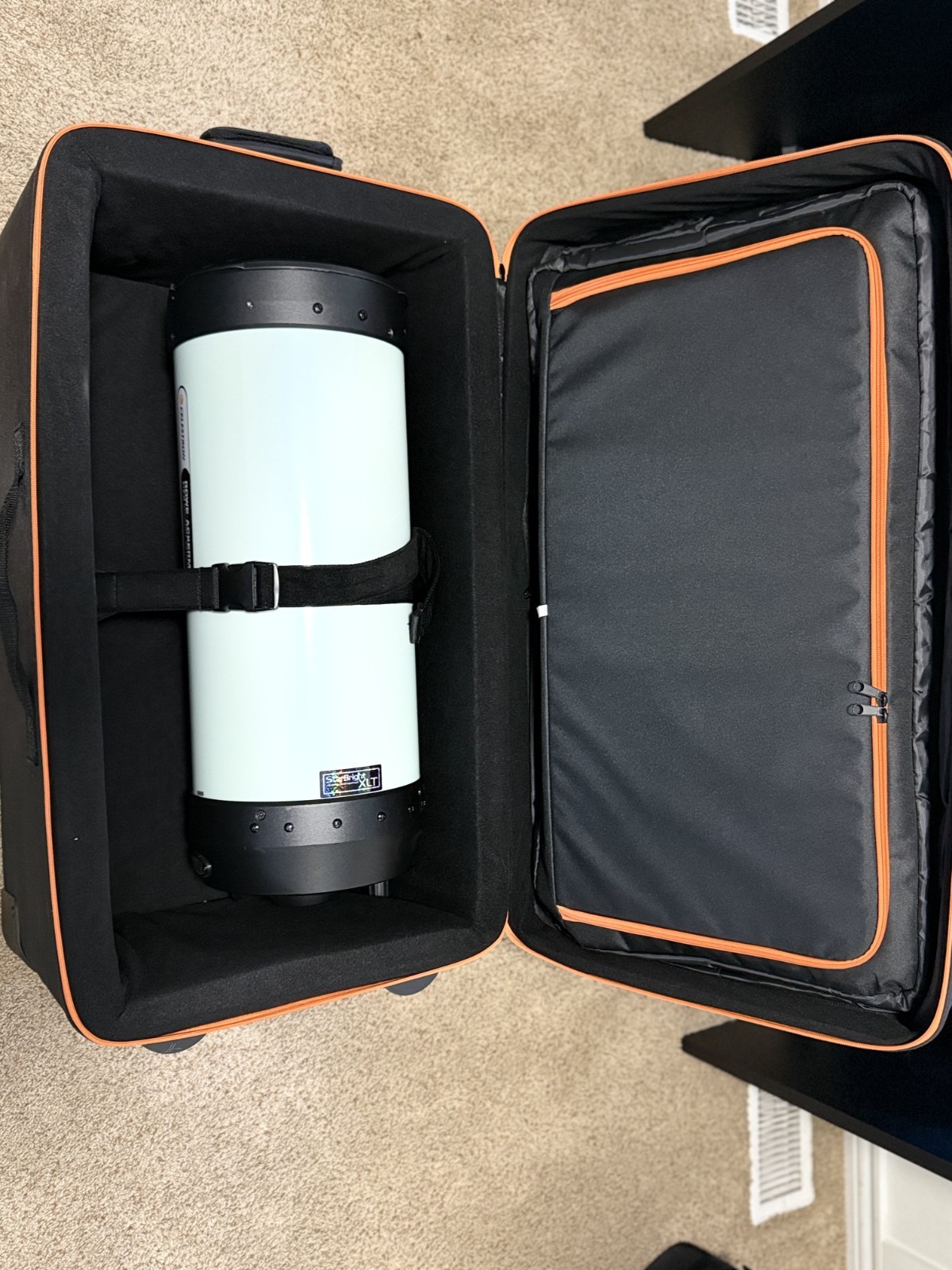 Celestron RASA 8" Astrograph + Dew Heater Ring + Camera Adapter + Hard Case
