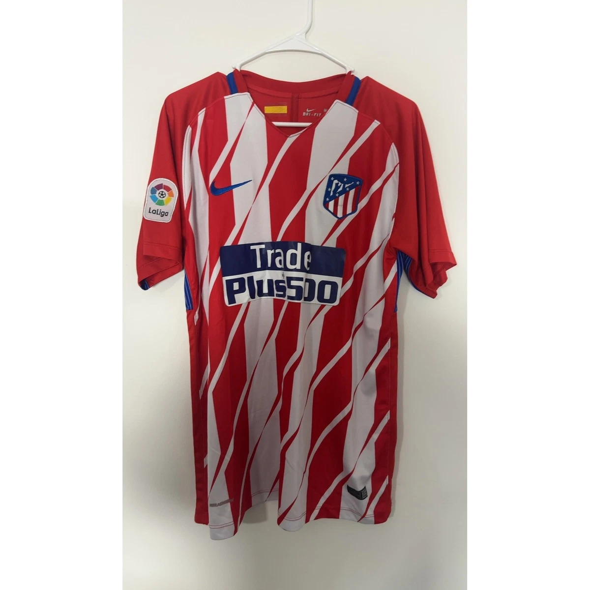 Preços baixos em Nike Atletico Madrid Clube Internacional de