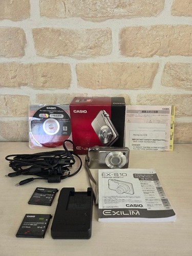CASIO EXILIM EX-S10 Silver Compact Digital Camera Excellent Condition