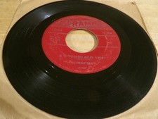 The Heartbeats 45 - A Thousand Miles Away - Rama RR-216