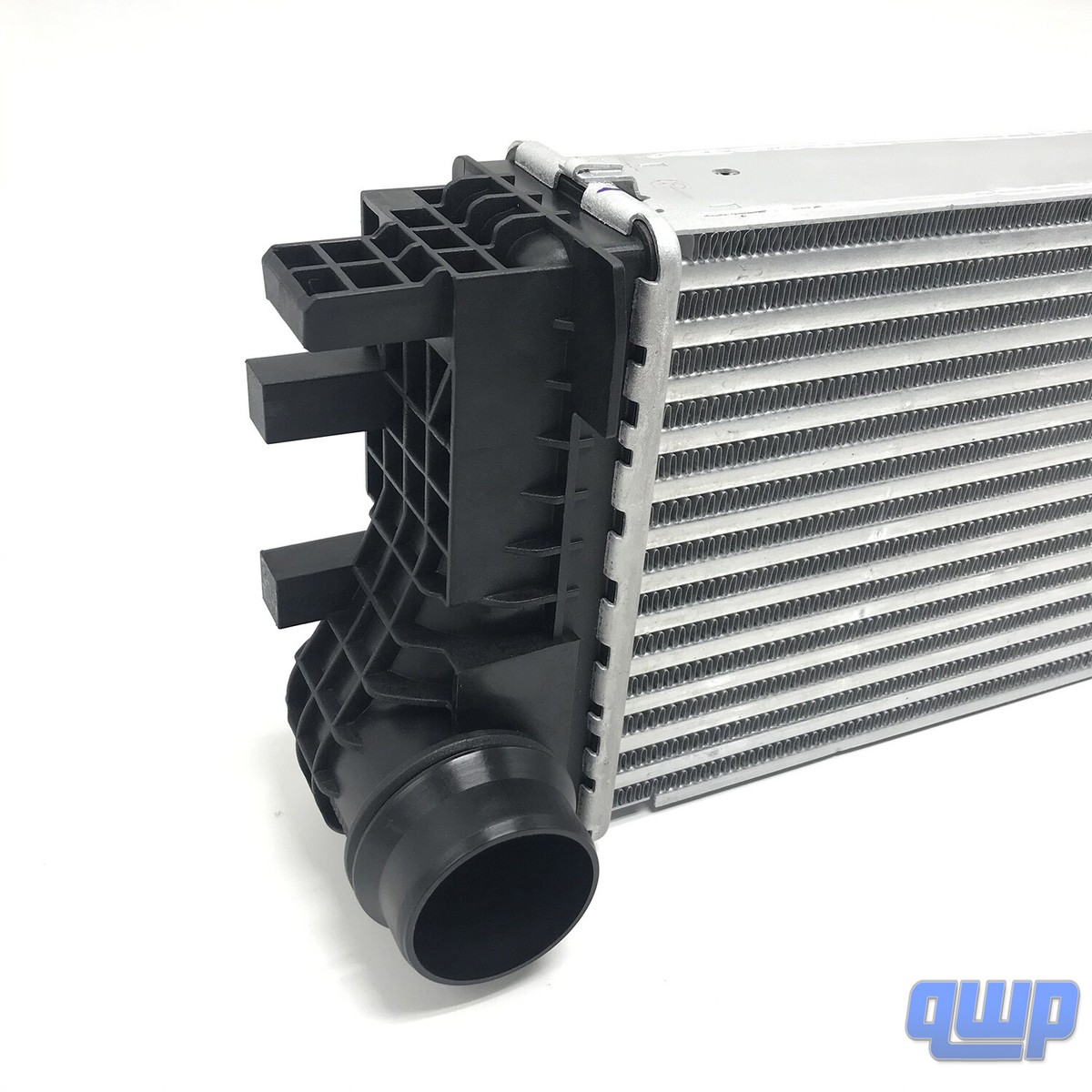 Intercooler Charge Air Cooler For 16-19 Mercedes-Benz Metris 2.0L 