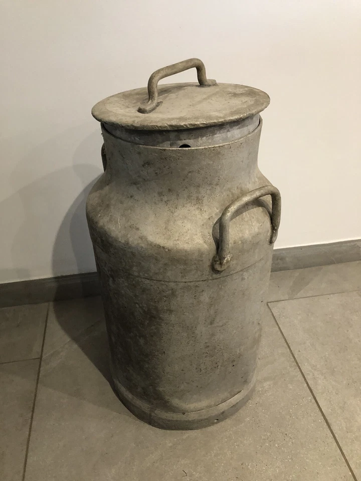 Ancien Grand Bidon de Lait en Aluminium 60 cm de haut - Photo 4/4