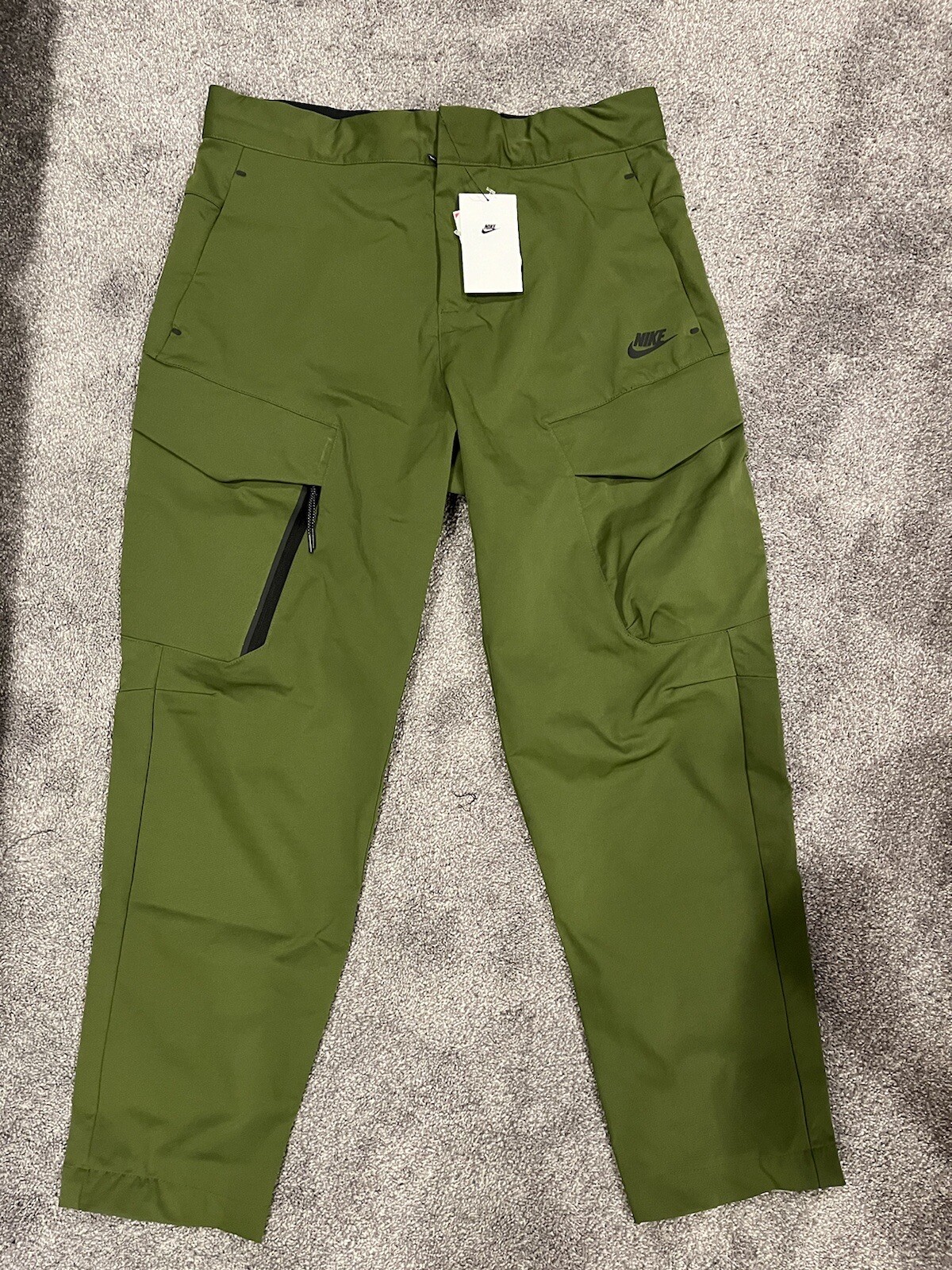 Nike Sportswear Tech Essentials Woven Utility Cargo Pant Size 36 DH3866-326 $120