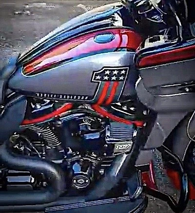 2019 Harley-Davidson CVO Road-Glide -engine and tank - right side