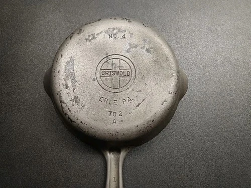 Griswold Skillet Erie Skillet #4 702 A Griswold Cast Iron Skillet