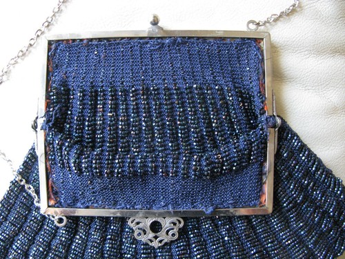 Antique Art Deco Silver Floral Frame Knit Iridescent Blue Bead Purse #10 - Picture 11 of 12