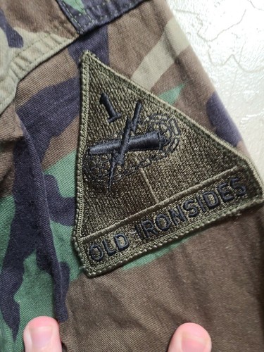 US Army Military Woodland Camo Coat Shirt Jacket Combat Mens Medium XShort - Picture 4 of 10