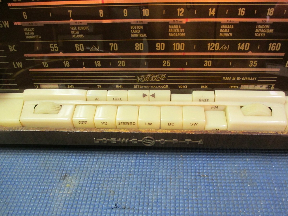 German radio Fonovox by Loewe Opta Venus Stereo Type 06770W, fully