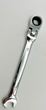 10mm Reversible Ratcheting Combination Wrench with adjustable head 6.5" length