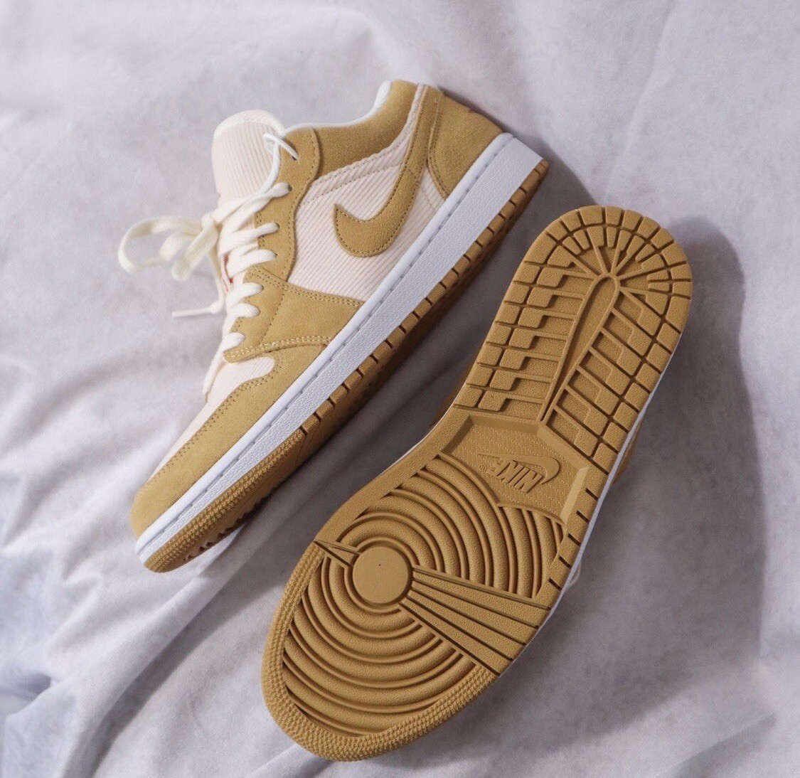 🔥 Size 10.5W /9M - Nike Jordan 1 Low SE Twine DH7820-700
