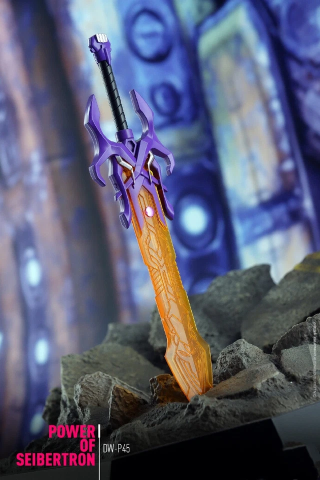 Dr.Wu DW P-45 Power of Seibertron Sword Big Sword Weapon Upgrade Kit - Image 2 of 4