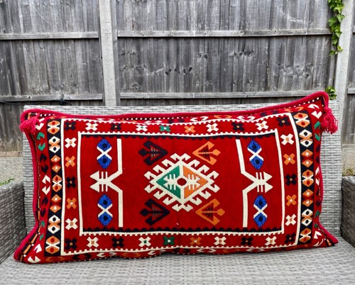 Big Cushion Cover, 50cm x 90cm, Bold Kilim Motifs, Red Colour Backrest Cushion - 第 1/14 張圖片