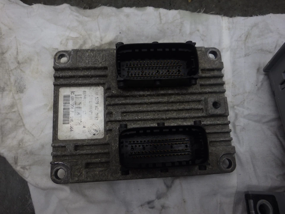 Fiat 500 2010 1.2 Lock Set ECU Fuse Box Ignition Key 51875964 F292 - Image 2 of 4