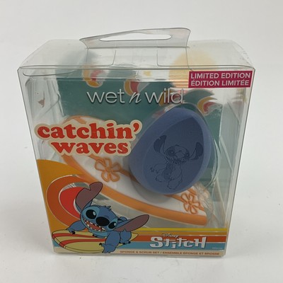 Wet n Wild Stitch Catchin  Waves Sponge & Scrub Set